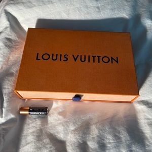 Large LV wallet box
